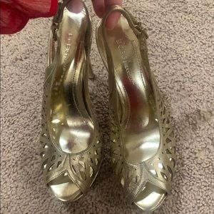 Gorgeous gold BCBG GENERATION HEELS